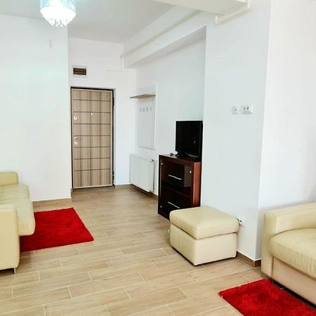 Red Accommodation Near Palas Mall Jassy Zewnętrze zdjęcie