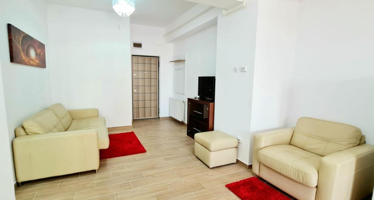 Red Accommodation Near Palas Mall Jassy Zewnętrze zdjęcie