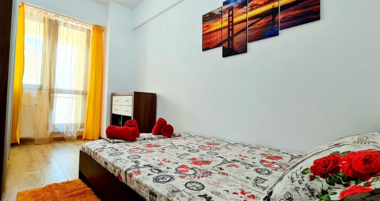Red Accommodation Near Palas Mall Jassy Zewnętrze zdjęcie